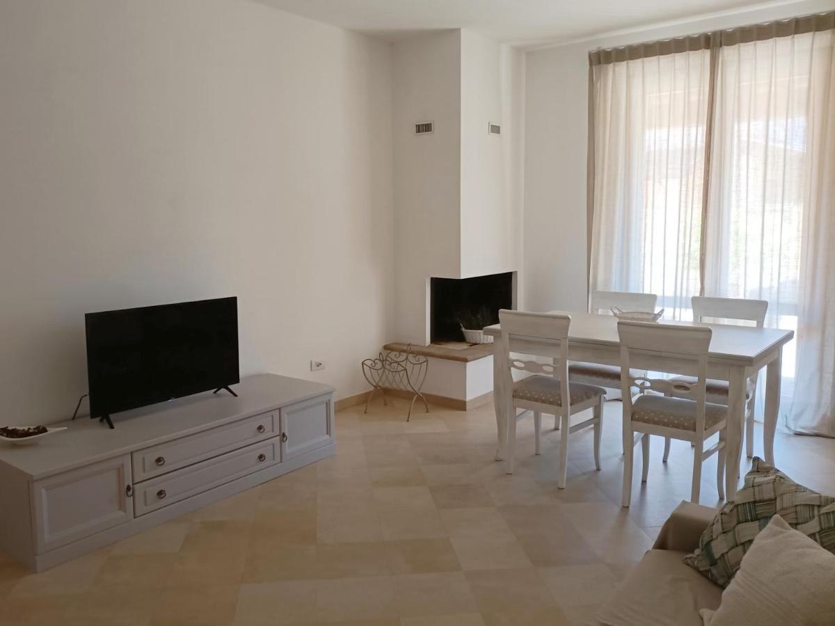 Casa Emilia - Appartamento Per Vacanze - فولينيو المظهر الخارجي الصورة